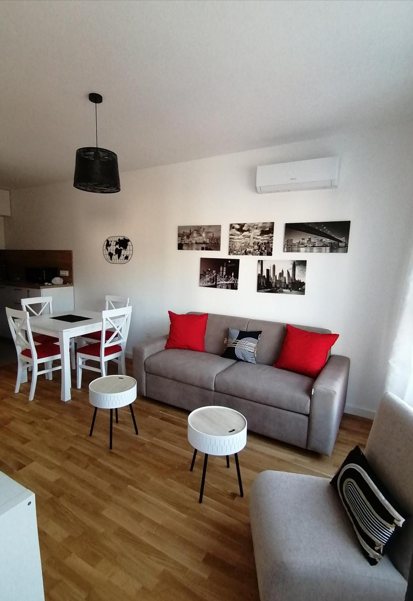 Apartment Vegi *